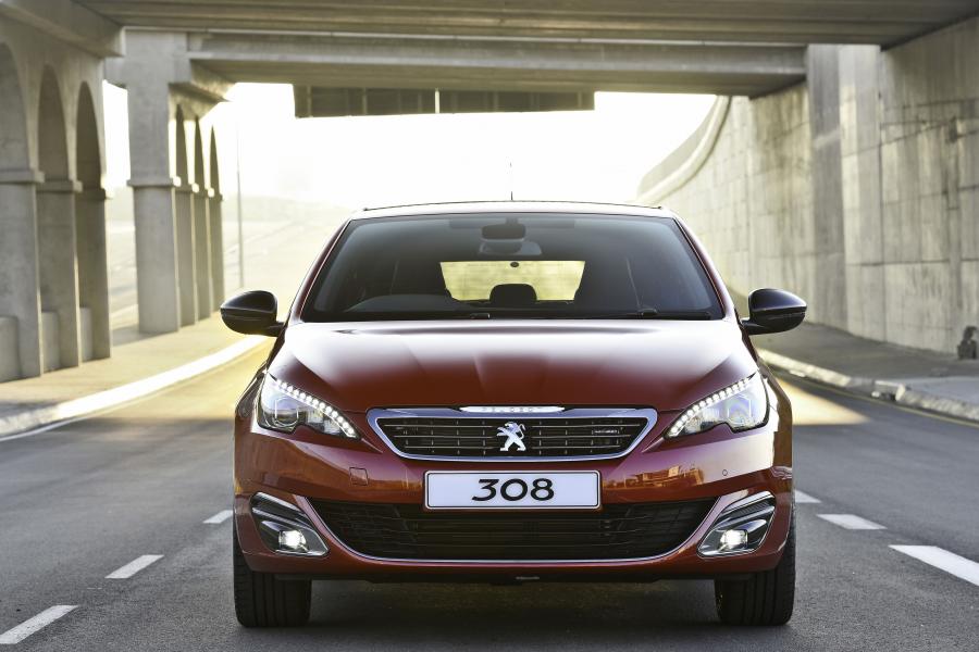  Peugeot 308 GT Line 2015 года  (ZA) (фото 11 из 27)